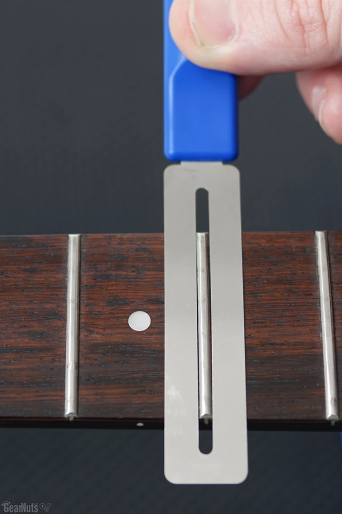 3 מגני צוואר לליטוש פרטים MusicNomad 3 Pro Fretboard Guards MN225