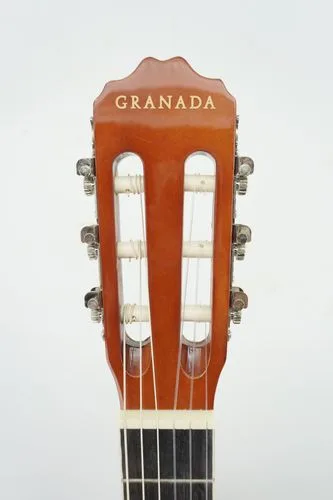 גיטרה קלאסית נרתיק גימור מבריק GRANADA GC39B-SB SUNBURST
