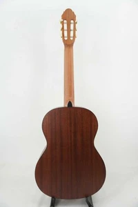 גיטרה קלאסית  נרתיק גימור מט GRANADA GCS260 Solid Spruce Top
