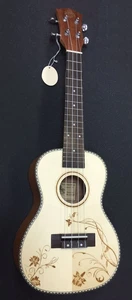 יוקללה "24 קונצרט עם עיטורי פרחים Romeo Excellence UK-2770-23