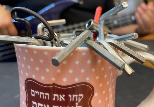 מתי צריך לעשות סט-אפ לגיטרה חשמלית ?